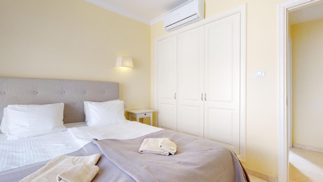 פוארטו דה מוגן Schoene Wohnung Direkt Am Meer Mit Meerblick, Wlan מראה חיצוני תמונה
